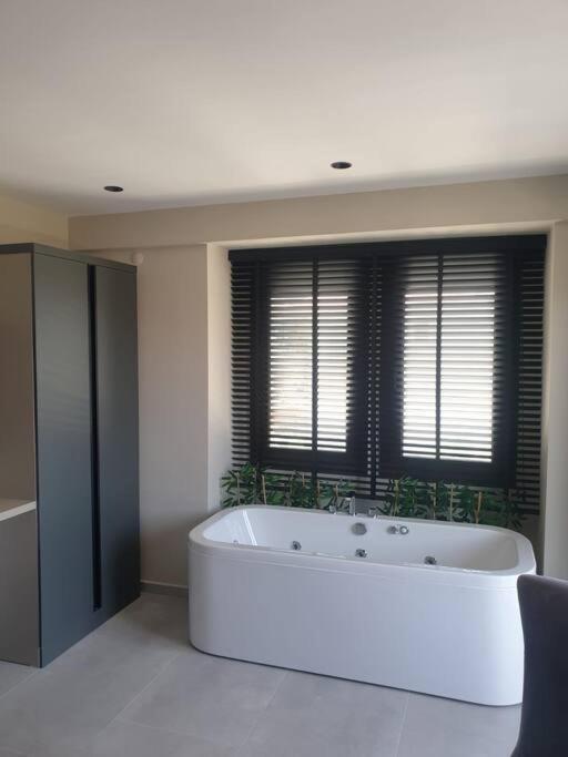 Havuzlu Korunakli Jakuzili Villa Fethiye Exteriör bild