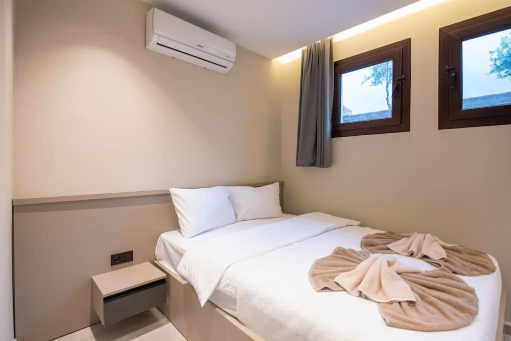 Havuzlu Korunakli Jakuzili Villa Fethiye Exteriör bild