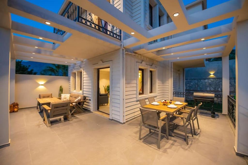 Havuzlu Korunakli Jakuzili Villa Fethiye Exteriör bild