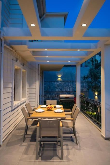 Havuzlu Korunakli Jakuzili Villa Fethiye Exteriör bild